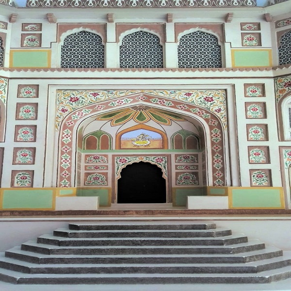 natural and artistic